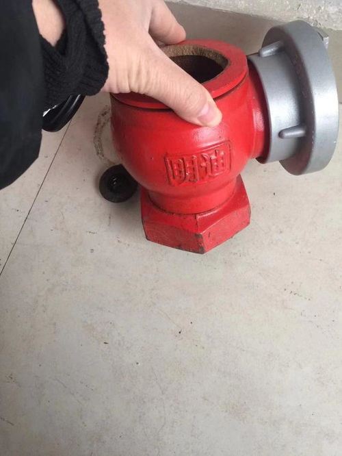 石家庄瀚唐小区 水管阀门成“天灾”，物业不作为惹众怒